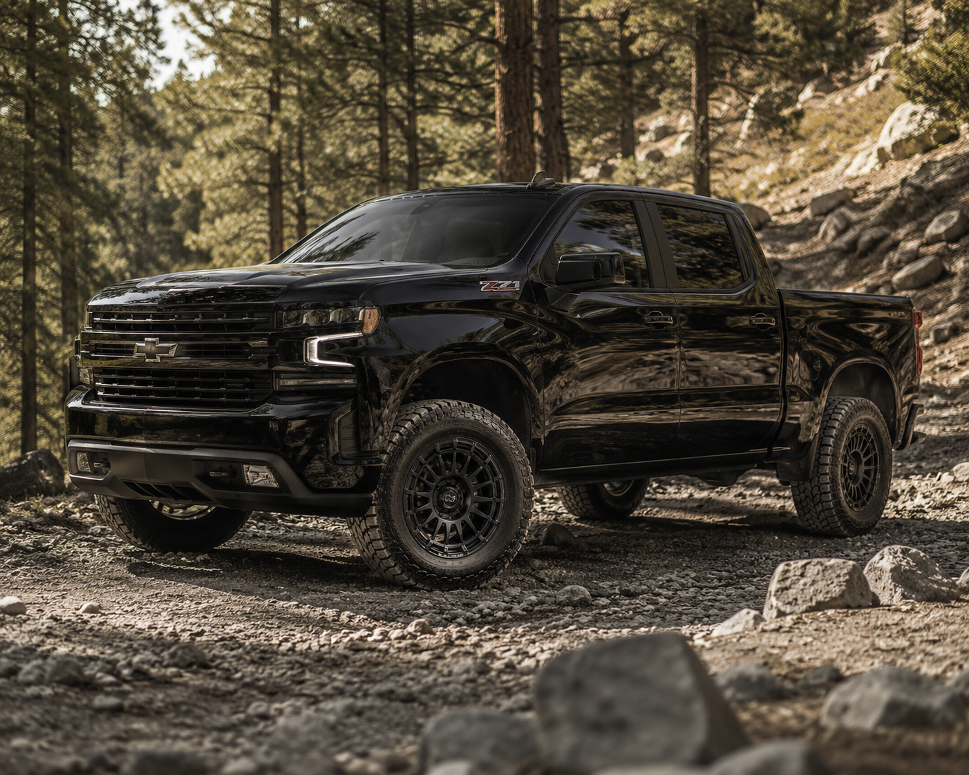 BLACK RHINO - RIVAL (Matte Black Gloss Black Lip)