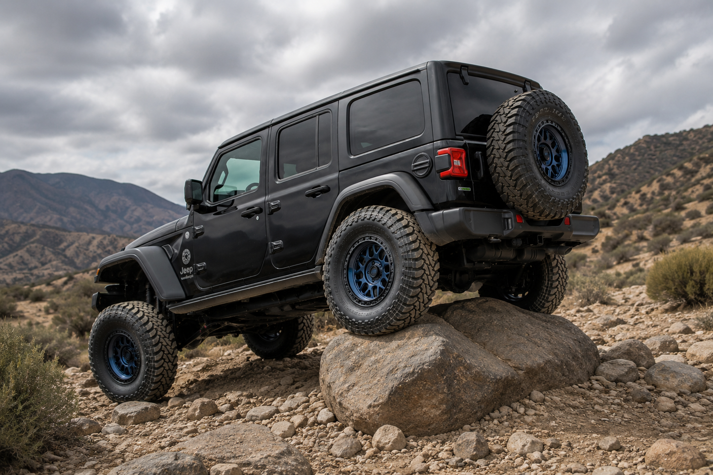 KMC - KM549 GRS (Midnight Blue Gloss Black Lip)